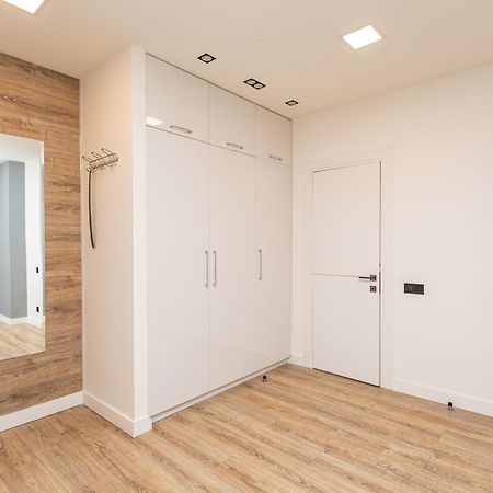 Petrovdom 190-199-216 In Spacious Apartments At Rc New York Concept House Kiev Exteriör bild