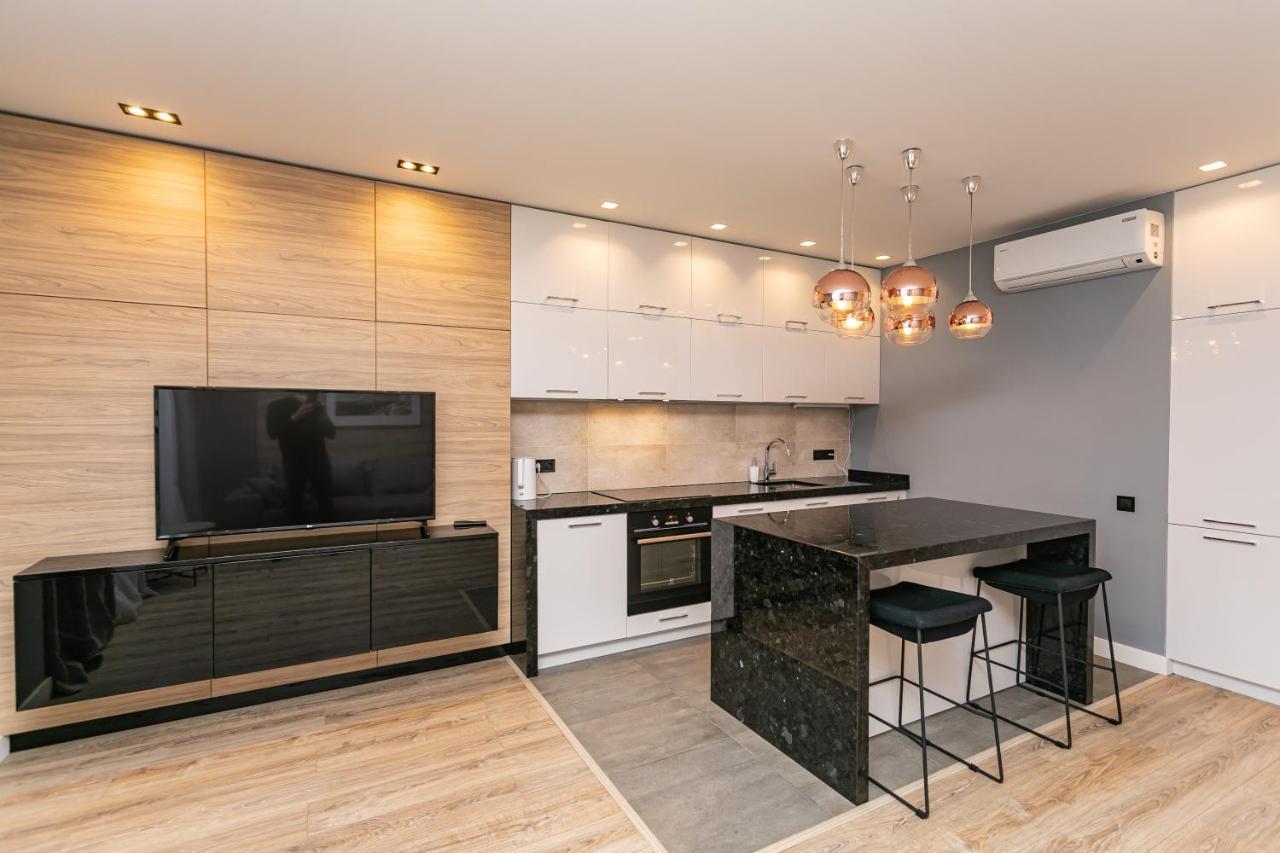 Petrovdom 190-199-216 In Spacious Apartments At Rc New York Concept House Kiev Exteriör bild