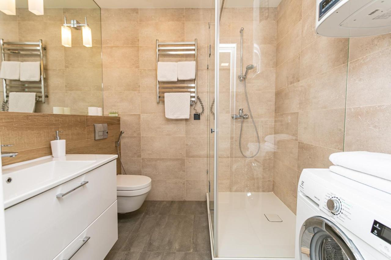 Petrovdom 190-199-216 In Spacious Apartments At Rc New York Concept House Kiev Exteriör bild