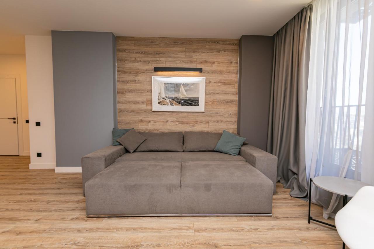 Petrovdom 190-199-216 In Spacious Apartments At Rc New York Concept House Kiev Exteriör bild