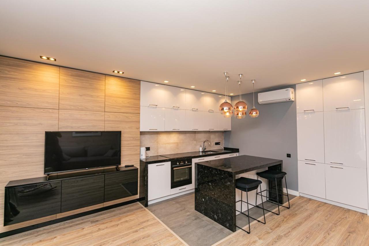 Petrovdom 190-199-216 In Spacious Apartments At Rc New York Concept House Kiev Exteriör bild