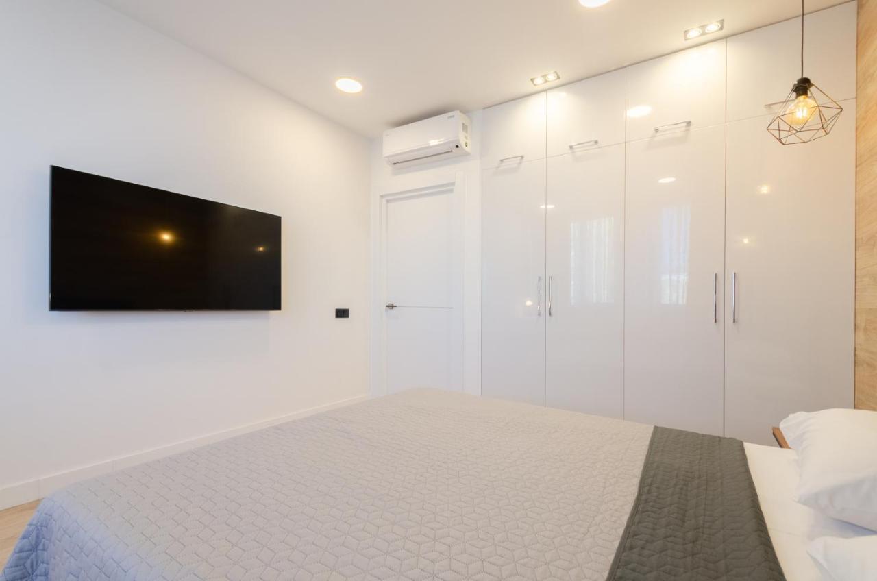 Petrovdom 190-199-216 In Spacious Apartments At Rc New York Concept House Kiev Exteriör bild
