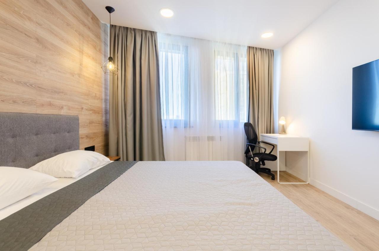 Petrovdom 190-199-216 In Spacious Apartments At Rc New York Concept House Kiev Exteriör bild